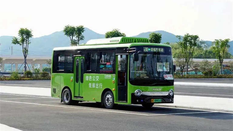 electric bus manufacturers