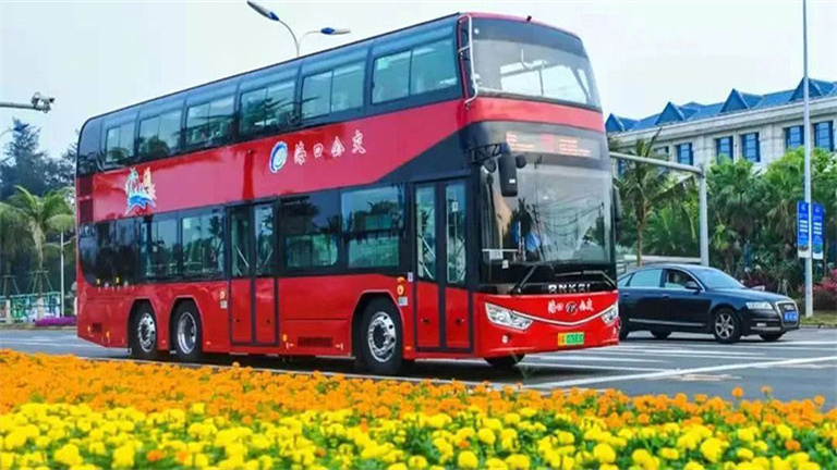 حافلات الطاقة الجديدة أنكاي تتدحرج إلى هاينان
